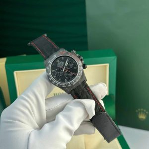 Replica Rolex Daytona DiW Carbon Quadrante Nero Cinturino con Cuciture Rosse Migliore Edizione Noob Factory 40mm Orologio