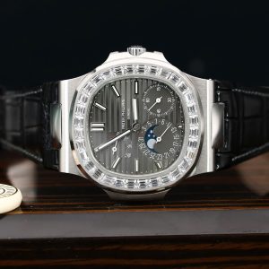 Patek Philippe Nautilus 5712G Quadrante Grigio Baguette Pietre Lunetta Funzioni Complete PPF Miglior Replica 40mm Orologio
