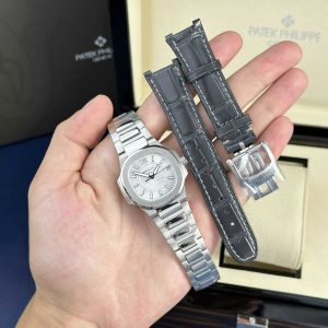 Patek Philippe Nautilus 7010 Quadrante Argento Donna Svizzero al Quarzo Migliore Replica 32mm Orologio