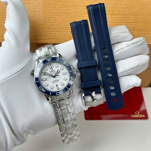 Omega Seamaster Diver 300M Tokyo 2020 Quadrante Bianco Replica con Ghiera in Ceramica Blu Clone 42mm Orologio