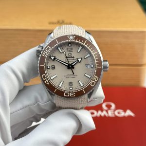 Omega Seamaster Planet Ocean 600M Co-Axial Quadrante Beige Cinturino in Gomma Replica di Migliore Qualità VSF 43,5mm Orologio