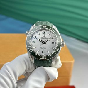 Omega Seamaster Planet Ocean 600M Quadrante Argento Lunetta Verde Migliore Replica VSF 43.5mm Orologio