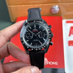 Replica Omega Speedmaster Moonwatch Dark Side of the Moon in ceramica nera con cinturino in tela 44mm Orologio