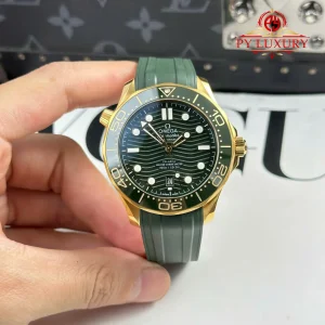 Omega Seamaster Diver 300M Cassa in Oro Moonshine Quadrante Verde Cinturino in Gomma 1:1 Migliore Replica VSF 42mm Orologio