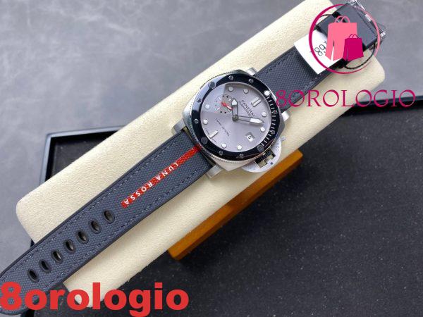 Panerai Submersible QuarantaQuattro Luna Rossa PAM01681 Quadrante Argento Replica Migliore VSF 44mm Orologio