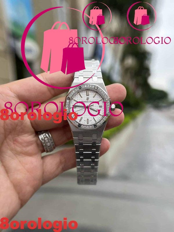 Replica Audemars Piguet Royal Oak Lady Quadrante Bianco Ghiera con Diamanti 34mm Orologio