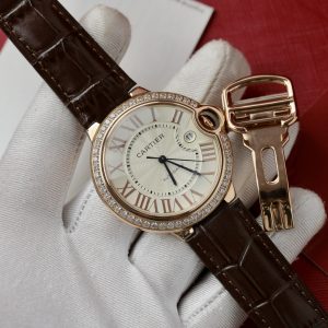 Cartier Ballon Bleu Oro Rosa Quadrante Bianco Ghiera di Diamanti Pelle Replica 42mm Orologio