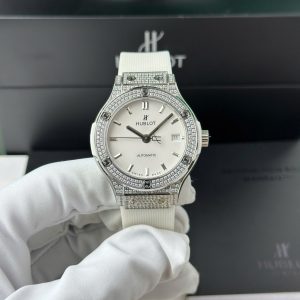 Hublot Classic Fusion Titanium Diamanti Pavé Quadrante Bianco Cinturino in Gomma Replica 38mm Orologio