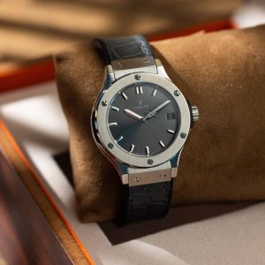 Replica Hublot Classic Fusion Titanio Quadrante Grigio Cinturino in Pelle Orologio Donna 33mm Orologio