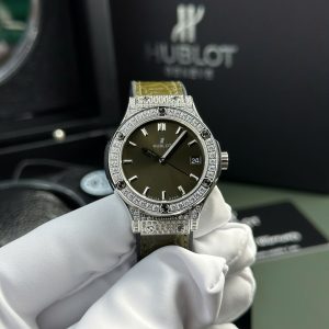 Hublot Classic Fusion Titanium Pavé Quadrante Verde Cinturino in Pelle Donna Replica 33mm Orologio