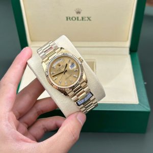 Rolex Day-Date 128238-0132 Quadrante Champagne con Diamanti Oro Giallo 158g Migliore Replica 1:1 QF 36mm Orologio