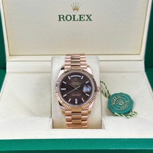 Rolex Day-Date 228235-0003 Quadrante Chocolate con Diamanti Baguette Oro Rosa 18K Solido 40mm replica Orologio