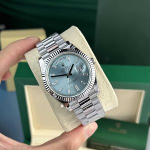 Rolex Day-Date 228236-0006 Quadrante Blu Ghiaccio con Diamanti 177g GMF V3 Miglior Replica 40mm Orologio