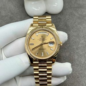 Rolex Day-Date 228238 Replica Quadrante Champagne Oro Massiccio 18K Diamanti CVD 40mm Orologio