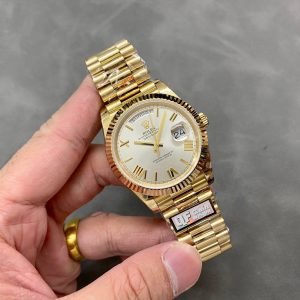 Replica di alta qualità Rolex Day-Date 228238-0002 Oro Giallo Quadrante Argento 184g 40mm Orologio