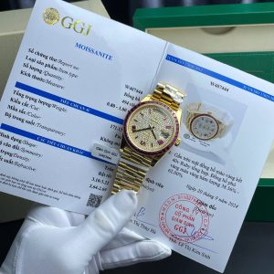Rolex Day-Date 228398TRU 18K Oro Giallo Rivestito Quadrante Personalizzato in Moissanite Ghiera in Rubino Miglior Replica 40mm Orologio