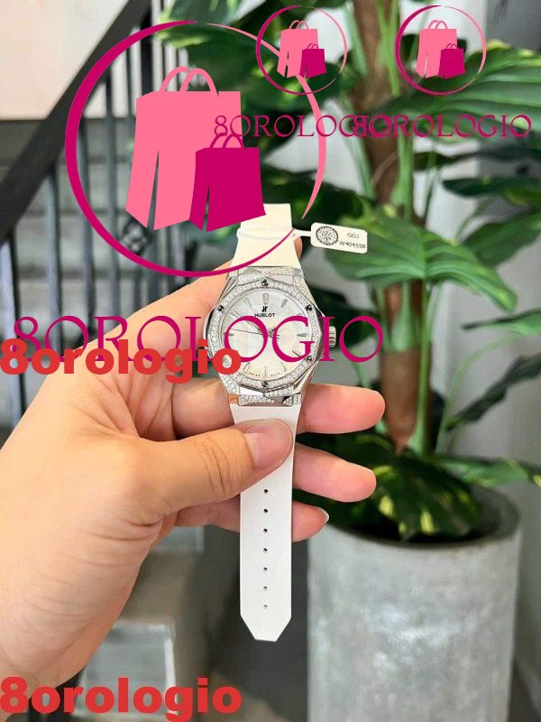 Hublot Classic Fusion Orlinski Titanium White Replica Pavé Custom Moissanite 40mm Orologio - immagine 5