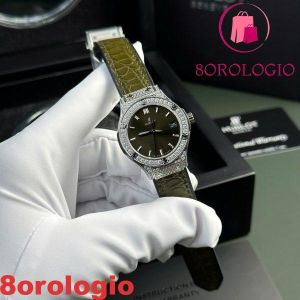 Hublot Classic Fusion Titanium Pavé Quadrante Verde Cinturino in Pelle Donna Replica 33mm Orologio - immagine 3