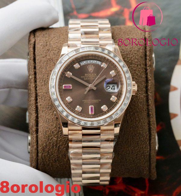 Replica Migliore Rolex Day-Date 36 Quadrante Cioccolato Diamanti e Rubini Oro Rosa 18K Incastonato con Moissanite a Baguette 36mm Orologio - immagine 6