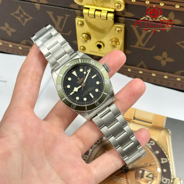 Replica migliore 1:1 ZF 41mm Tudor Black Bay Harrods Edizione Speciale Quadrante Nero Luned'ella Verde M79230G-0001 Orologio - immagine 6