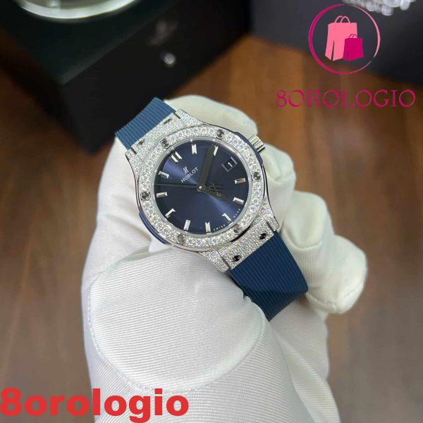 Hublot Classic Fusion Titanium Pavé Quadrante Blu Gomma Replica Moissanite 33mm Orologio - immagine 4
