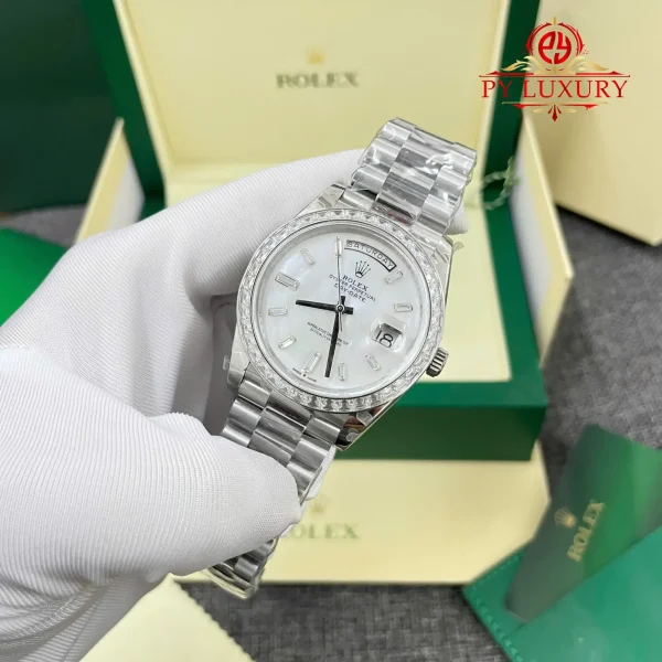Rolex Day-Date 228396TBR Custom MOP Dial Baguette Moissanite Bezel GMF V3 Miglior Replica 40mm Orologio - immagine 5