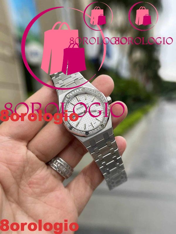 Replica Audemars Piguet Royal Oak Lady Quadrante Bianco Ghiera con Diamanti 34mm Orologio - immagine 4