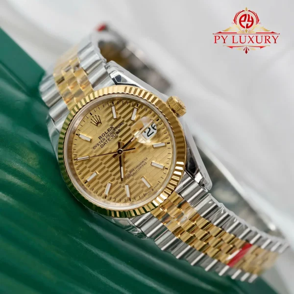 Rolex Datejust 126233 Due Toni Oro Giallo Quadrante con Motivo Fluted Bracciale Jubilee Migliore Replica VSF 36mm Orologio - immagine 7