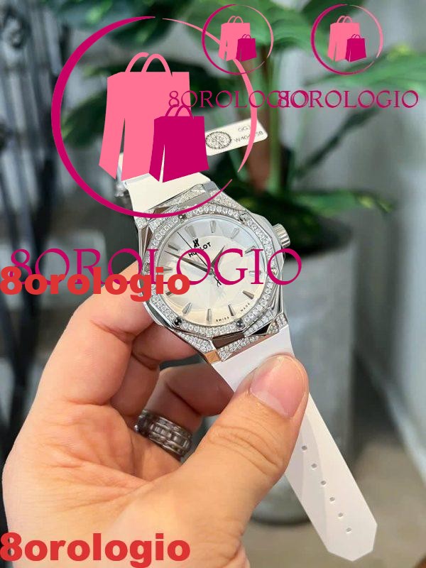 Hublot Classic Fusion Orlinski Titanium White Replica Pavé Custom Moissanite 40mm Orologio - immagine 7
