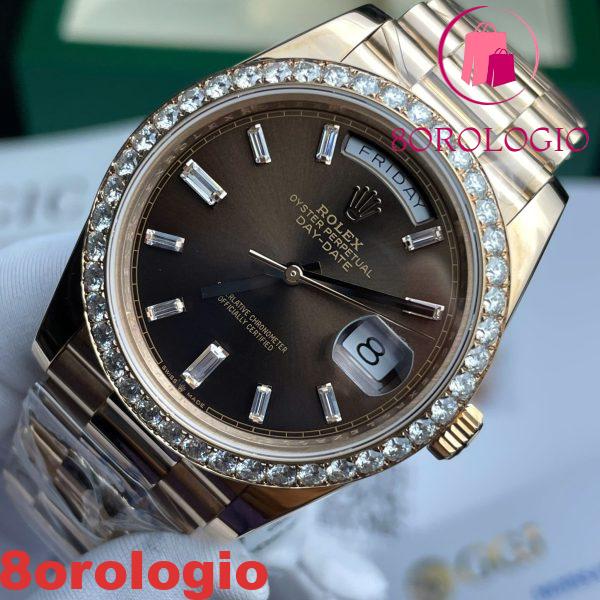Rolex Day-Date 228345RBR Quadrante Cioccolato Baguette Oro 18K Placcato Replica Lunetta Moissanite 174g GMF V3 40mm Orologio - immagine 5