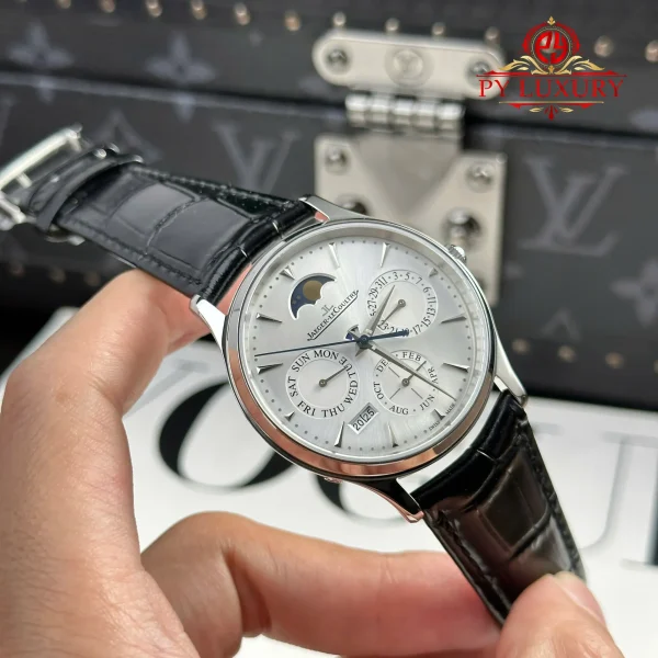 Jaeger LeCoultre Master Ultra Thin Perpetual Calendar 130842J Quadrante Argento Miglior Replica VR Factory 39mm Orologio - immagine 6