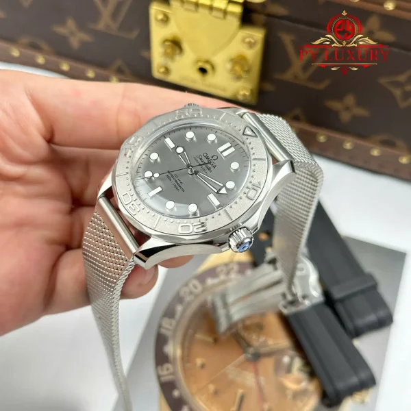 Omega Seamaster Diver 300M Steel No-Date Quadrante Grigio 1:1 Miglior Replica VSF 42mm Orologio - immagine 9
