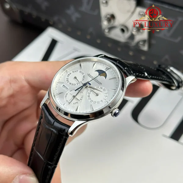 Jaeger LeCoultre Master Ultra Thin Perpetual Calendar 130842J Quadrante Argento Miglior Replica VR Factory 39mm Orologio - immagine 7