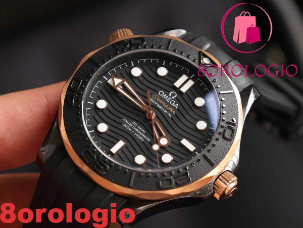 Omega Seamaster Diver 300M Ceramica Nera e Oro Sedna Cinturino in Gomma Migliore Replica 43.5mm Orologio - immagine 8