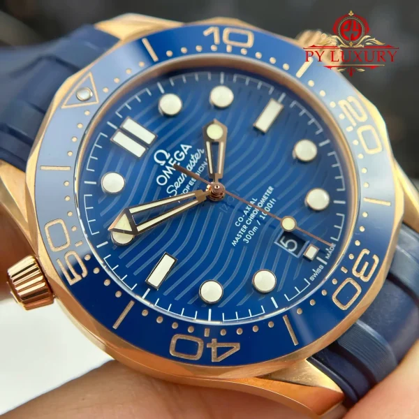 Omega Seamaster Diver 300M Quadrante Blu Sedna Gold Cinturino in Gomma Replica 1:1 Migliore VSF 42mm Orologio - immagine 7