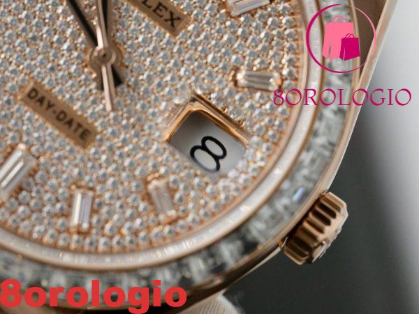 Rolex Day-Date 228235 Quadrante Pavé con Diamanti a Baguette Placcato in Oro 18K Lunetta Personalizzata con Moissanite a Baguette Migliore Replica 40mm Orologio - immagine 9