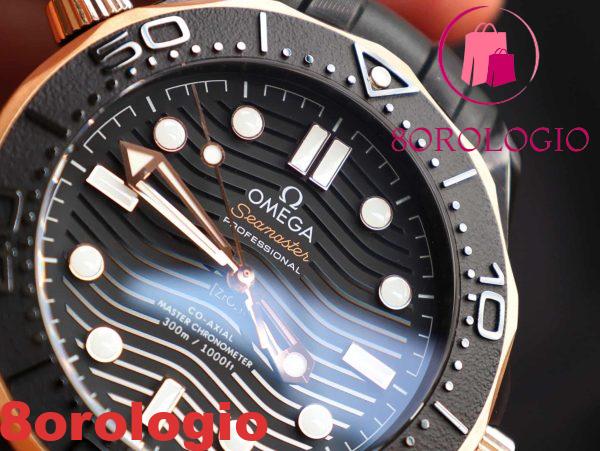 Omega Seamaster Diver 300M Ceramica Nera e Oro Sedna Cinturino in Gomma Migliore Replica 43.5mm Orologio - immagine 9