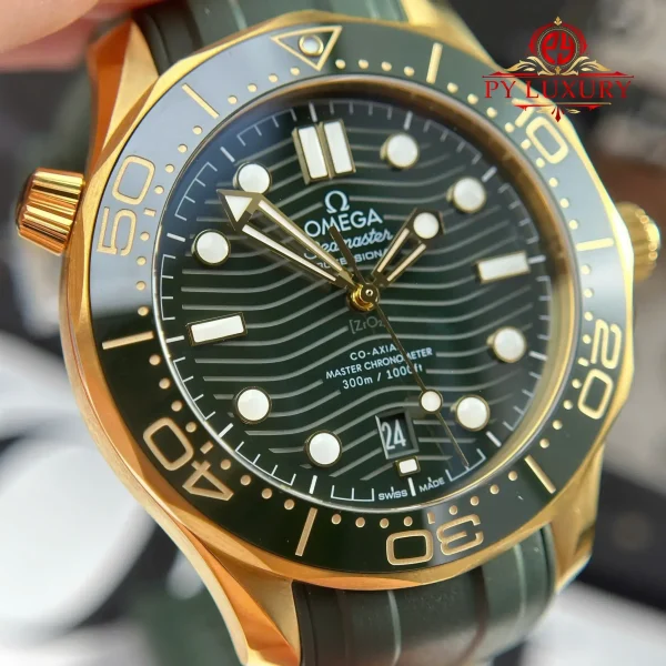 Omega Seamaster Diver 300M Cassa in Oro Moonshine Quadrante Verde Cinturino in Gomma 1:1 Migliore Replica VSF 42mm Orologio - immagine 9