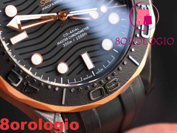 Omega Seamaster Diver 300M Ceramica Nera e Oro Sedna Cinturino in Gomma Migliore Replica 43.5mm Orologio - immagine 10