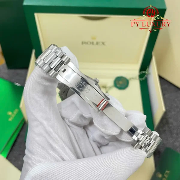 Rolex Day-Date 228396TBR Custom MOP Dial Baguette Moissanite Bezel GMF V3 Miglior Replica 40mm Orologio - immagine 10