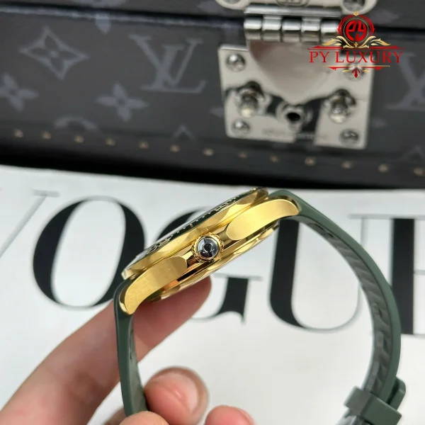 Omega Seamaster Diver 300M Cassa in Oro Moonshine Quadrante Verde Cinturino in Gomma 1:1 Migliore Replica VSF 42mm Orologio - immagine 11