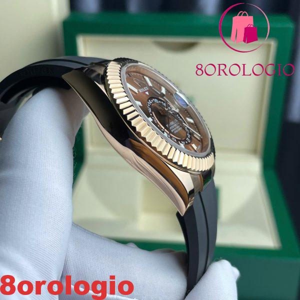 Replica Rolex Sky-Dweller 326934 Quadrante Marrone Cinturino in Gomma Placcato Oro 18K 42mm Orologio - immagine 2
