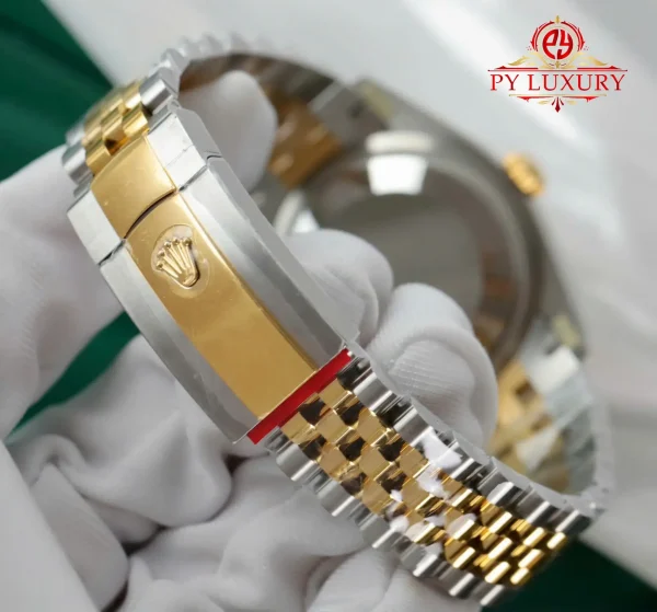 Rolex Datejust 126233 Due Toni Oro Giallo Quadrante con Motivo Fluted Bracciale Jubilee Migliore Replica VSF 36mm Orologio - immagine 3